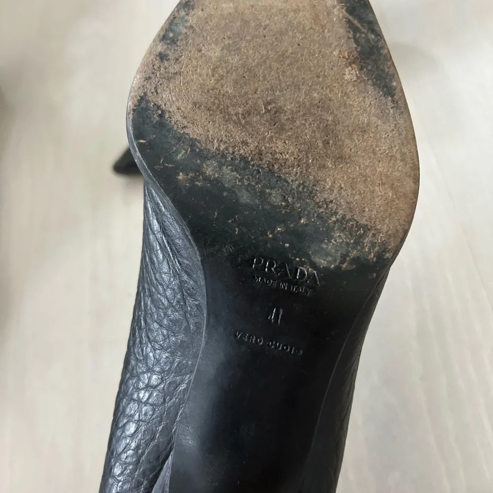 Prada Black Loafer Pointy Toe Kitten Heels Size 41